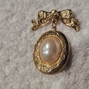 Vintage Gold Tone Bow Locket Brooch Pin with Faux Pearl Cabochon Oval Pendant